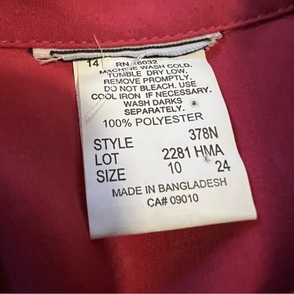Dusty rose button-down blouse, Size 10. 100% polyester. EUC. Unknown brand. - Picture 5 of 5